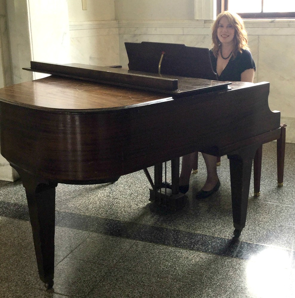 Pianist Jennifer Blaske at Historic Courthouse in Decatur