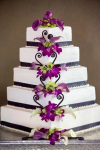Eileen Carter Creations wedding cake with purple flowers