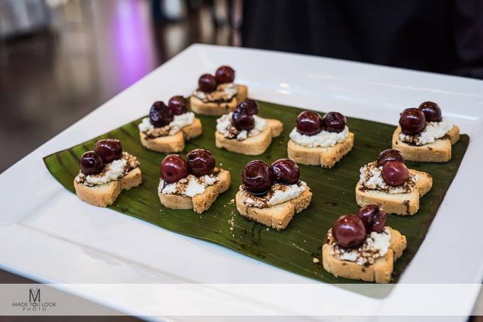Appetizers for cocktail hour from Atlanta event caterer Affairs to Remember