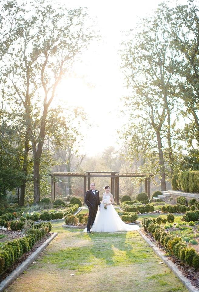 Outdoor Atlanta wedding at Callanwolde Gardens Fine Arts Center